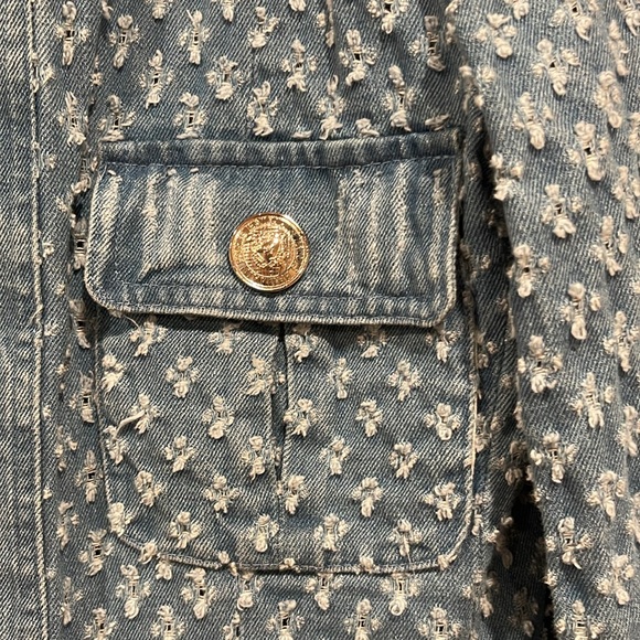 Denim Collarless Denim Jacket similar to Balmain - Picture 4 of 9